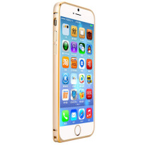 Parachoques metálico Okmore para iPhone 6s plus dorado