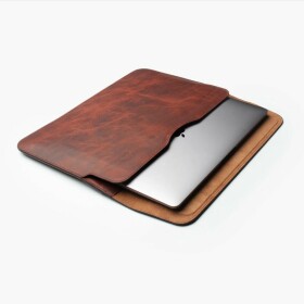 Wachikopa leather case for MacBook Pro 16&amp;quot; with card slot