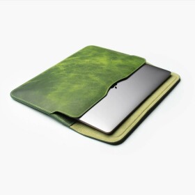 Wachikopa leather case for MacBook Pro 16&amp;quot; with card slot