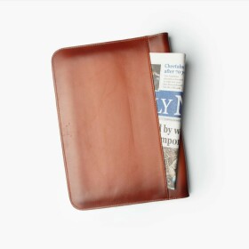 Wachikopa leather case for MacBook Pro 14&amp;quot; with card slot