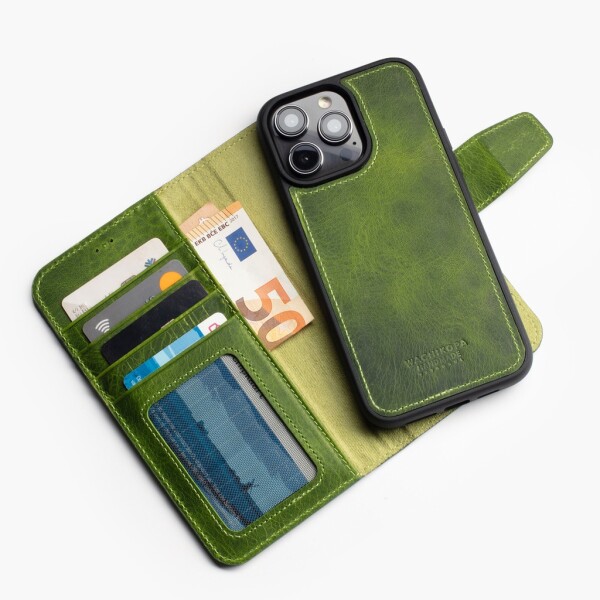 Wachikopa leather case compatible with iPhone 13 Pro with card slot