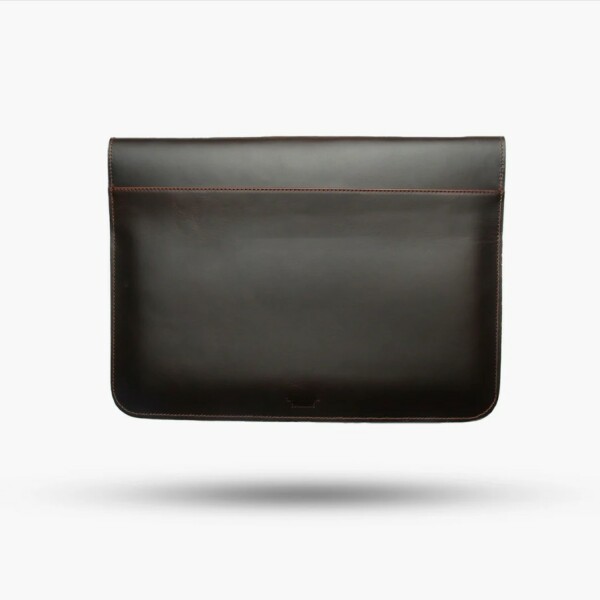 Wachikopa leather case for MacBook Pro 16" with card slot